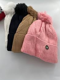 کلاه بافت پوم دار f کد 5886